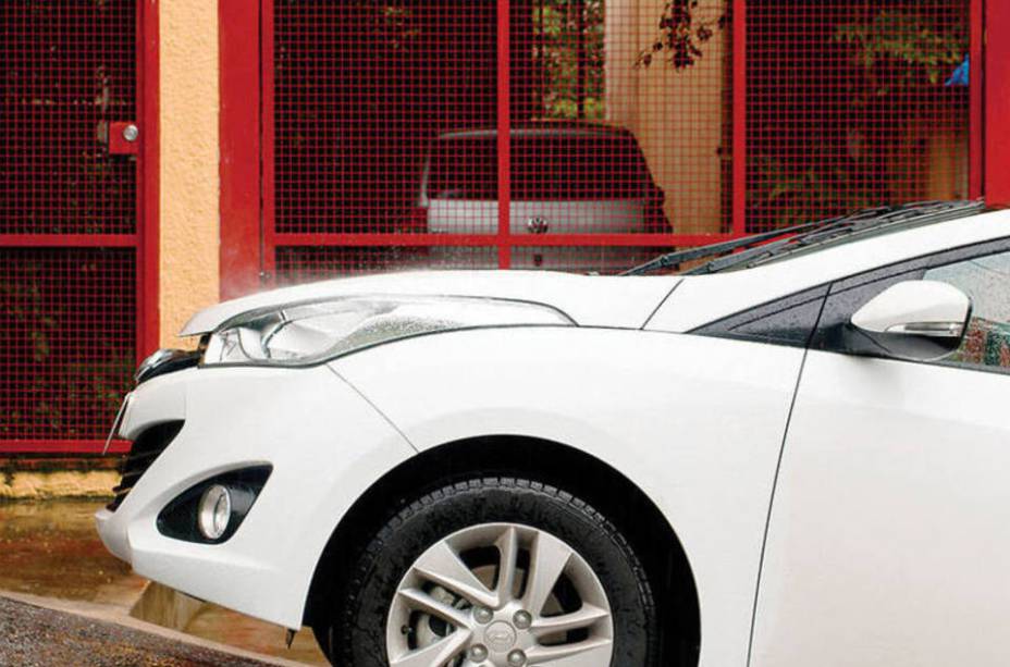 Utilize sempre o carro ligado e nunca perca o freio