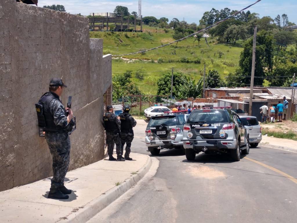 Homem mantém filhas em cárcere privado em Campinas