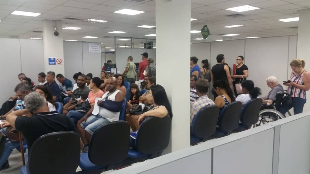 INSS da Barreto Leme, em Campinas, começa semana superlotada