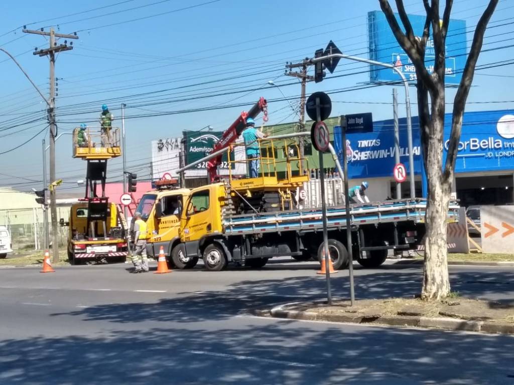 Trecho da Av. John Boyd Dunlop fica bloqueado essa semana para obras em adutora