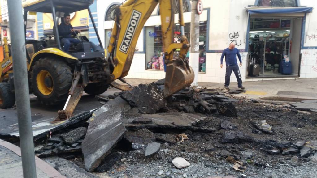 Diretor do Departamento de Parques e Jardins e Secretário Interino de Serviços Públicos, Luiz Cláudio Mollo fala sobre os reparos pós chuva