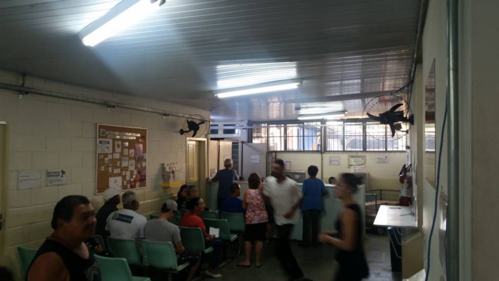 Pacientes enfrentam filas, burocracia e falta de medicamentos na Farmácia de Alto Custo de Campinas