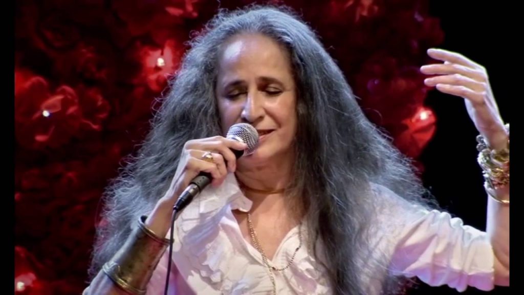 Maria Bethânia deve lançar um CD ainda neste ano