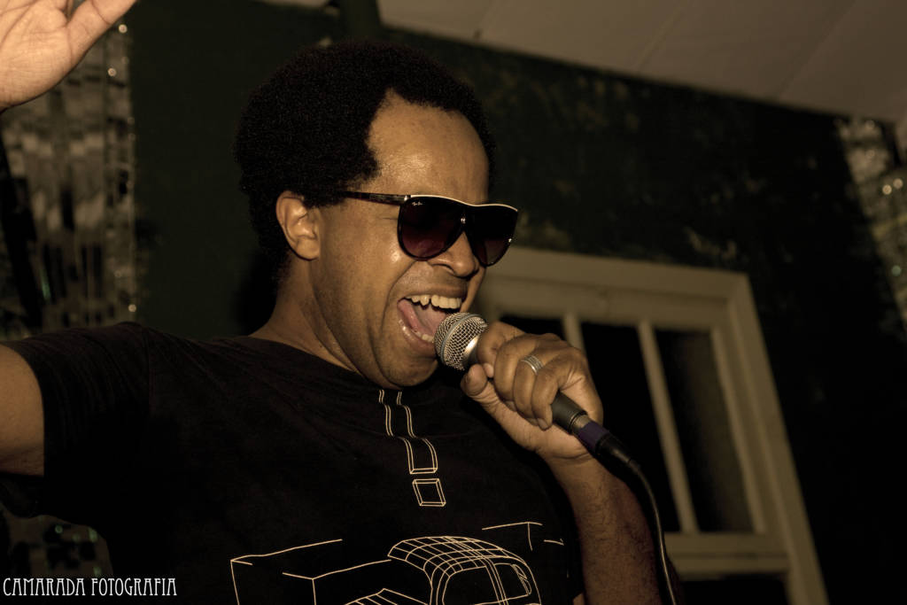 O samba soul brasileiro de Fred Jorge e os  Maiorais é a atração da tarde, deste sábado, no Sesc Campinas