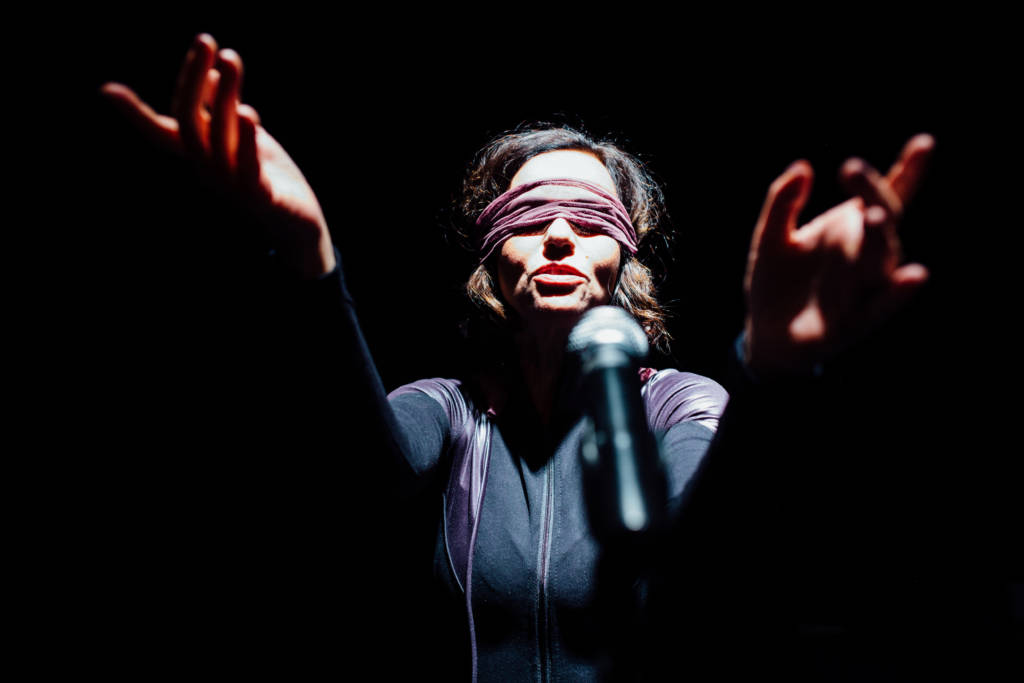 Corrupção e justiça são os principais assuntos abordados na peça JUSTA que acontece nesta sexta