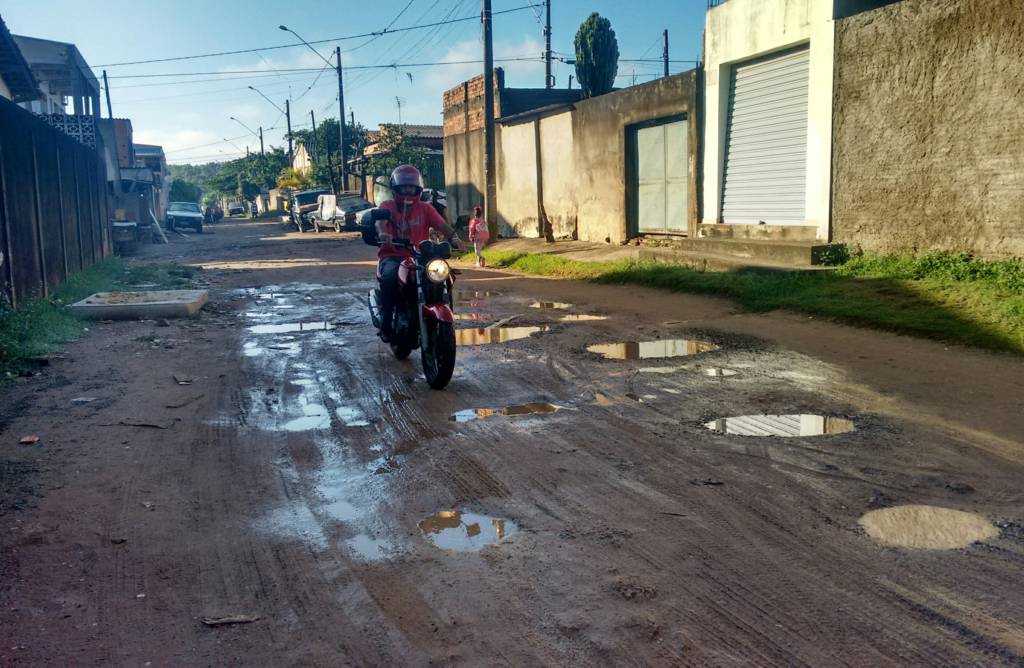 Chuva forte expõe descaso com os moradores da Vila Vitória