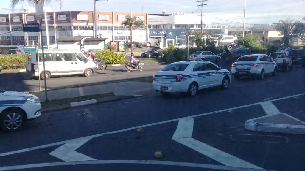 Taxistas fazem carreata em Campinas nesta quinta