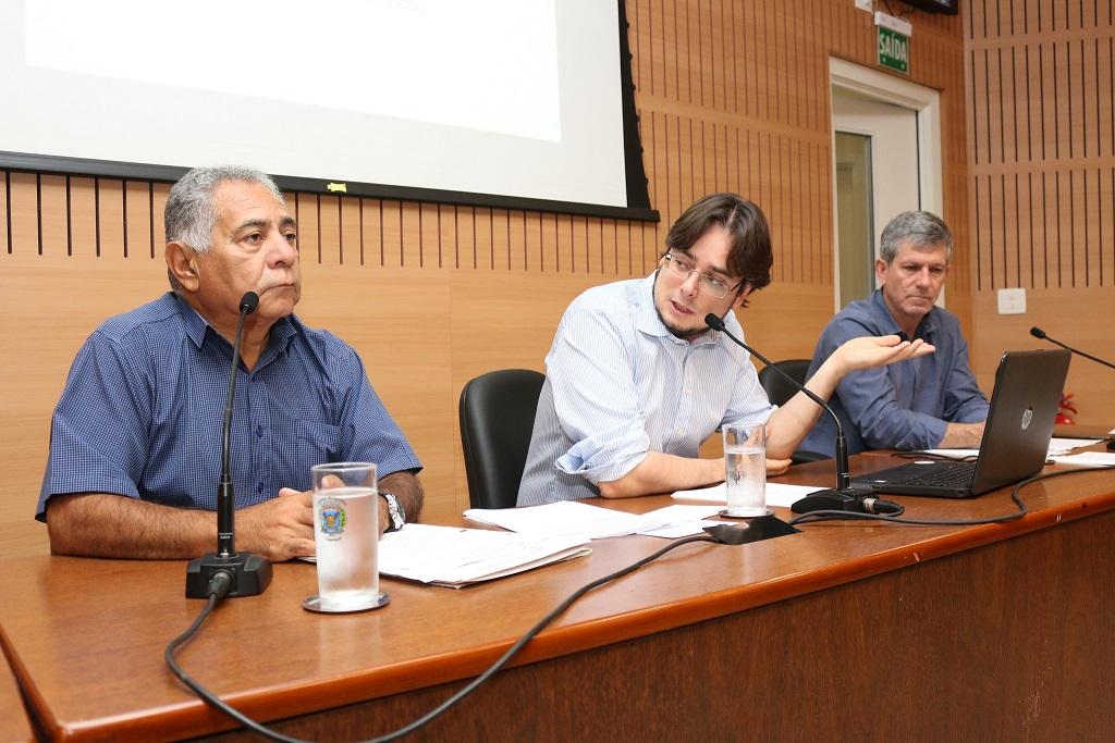 Faltam duas assinaturas para oposição emplacar CPI da Saúde