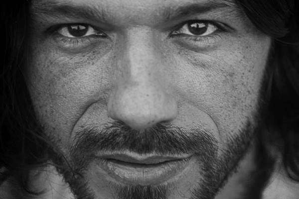 Augusto Teixeira & Banda apresentam show autoral no Sesi Amoreiras