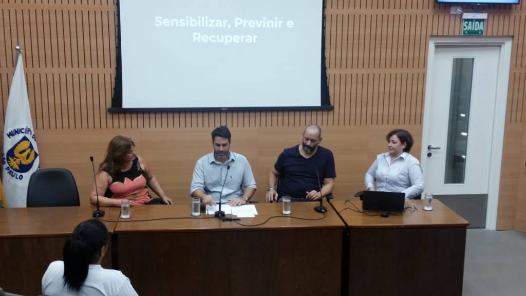 Empresas reforçam prevenção contra dependência química