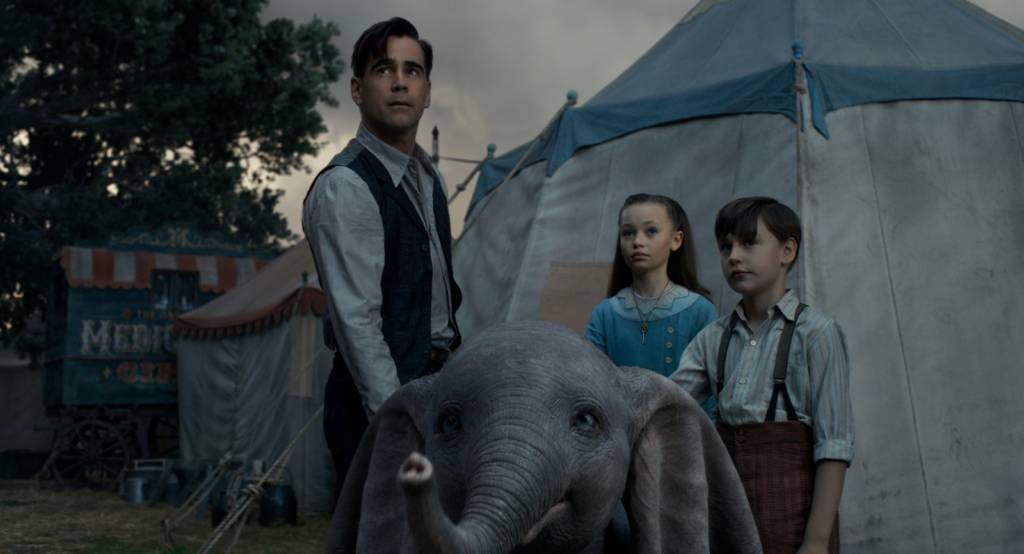 “Dumbo” volta com atmosfera típica de Tim Burton