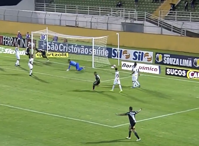 Com time reserva, Ponte Preta vence o Bragantino