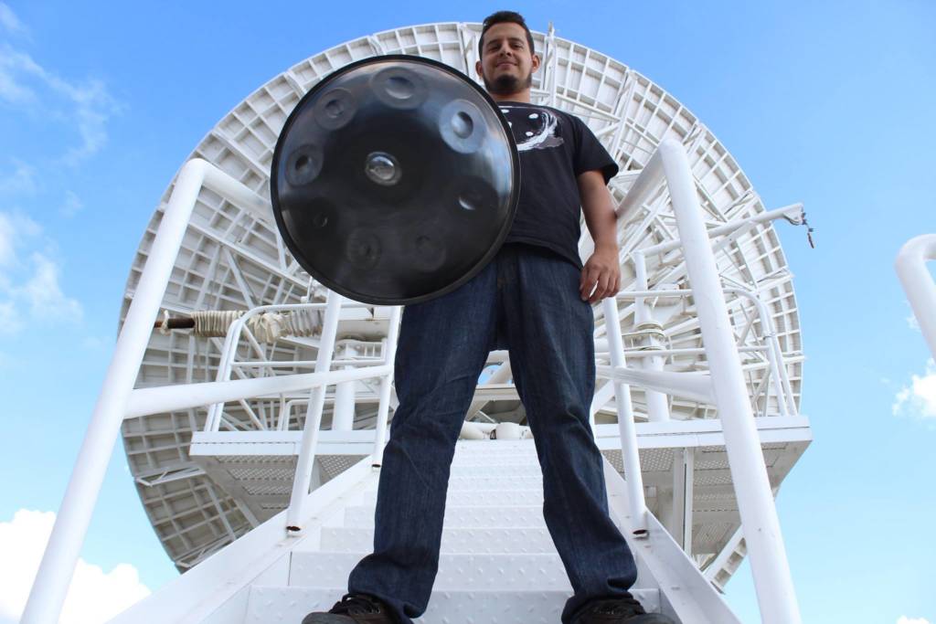 Hang Drum: Phelipe Agnelli e o instrumento que parece um disco voador!