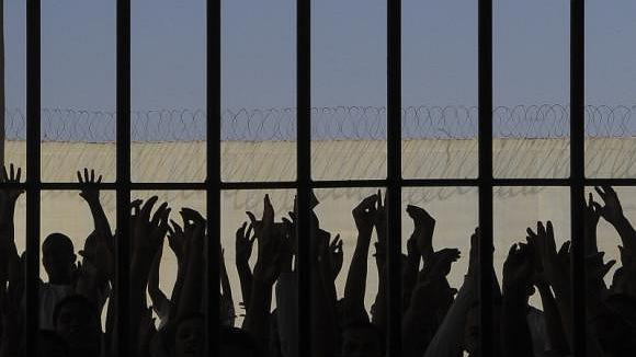 População carcerária brasileira cresceu oito vezes nos últimos 25 anos
