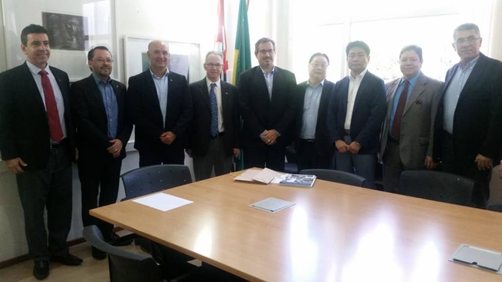 Unicamp e Nissan firmam parceria para pesquisa sobre uso de bioetanol em veículos elétricos