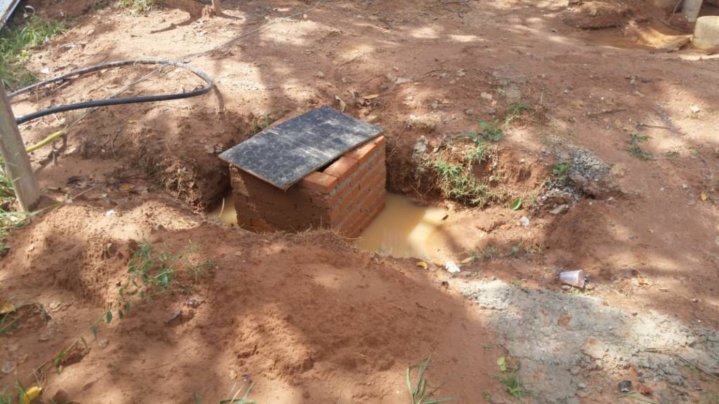 Em obras, UBS do Ipaussurama tem criadouros do mosquito da dengue