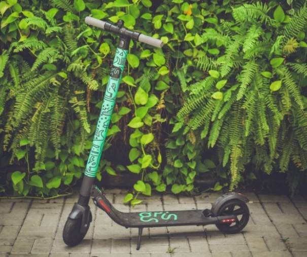 Vereadores e Emdec querem regulamentar patinetes