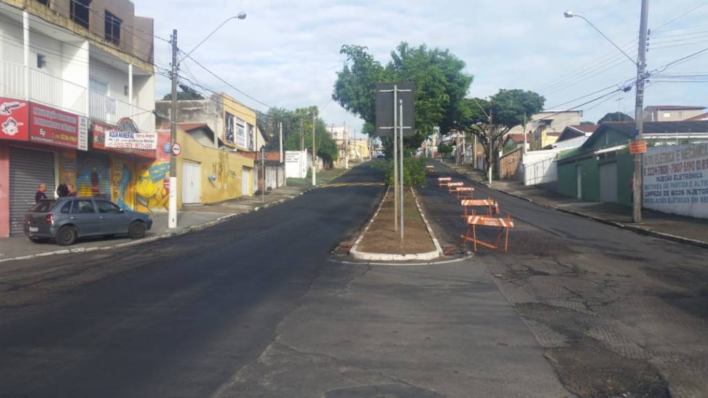 Com recapeamento na via principal, moradores dos DICs reclamam de abandono em ruas do bairro