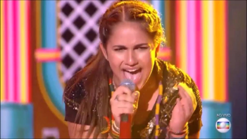 Entrevista: Lívia Bernarde lança primeira música e entra no top 50 virais do Spotify Brasil