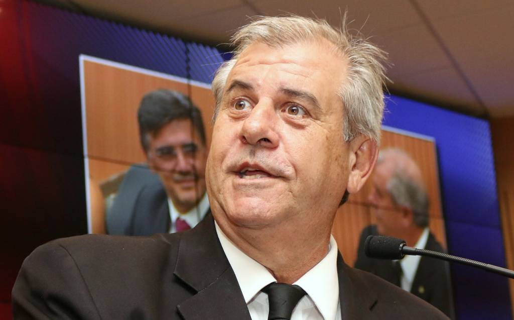 Bernardelli usa cota máxima de assessores que custam R$ 2,3 milhões aos cofres públicos