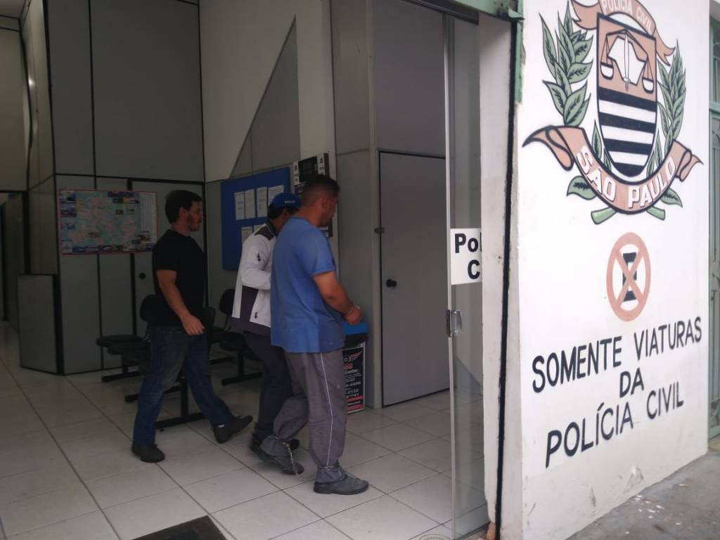 Dupla é presa por desmatamento e extração ilegal no Rio Capivari, em Monte Mor