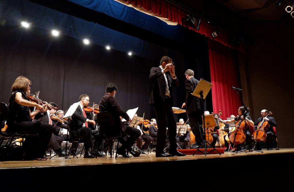 Sinfônica de Americana realiza concerto de  graça no auditório da Paróquia Bom Jesus