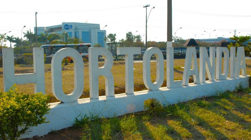 Jovem bate moto em carro da GM em Hortolândia