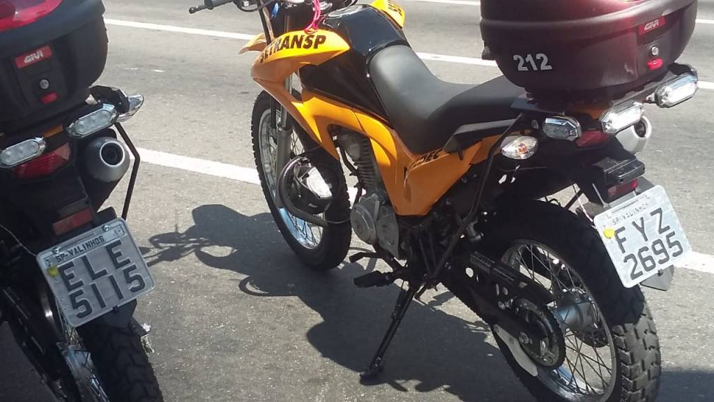 Depois de exigir emplacamento local a motoristas de aplicativos, Emdec circula com veículos “estrangeiros”