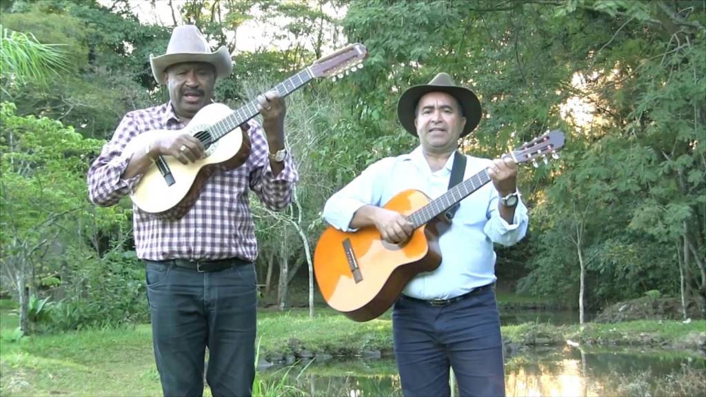 Dupla  caipira de Campinas abre a programação musical do Sesc neste domingo