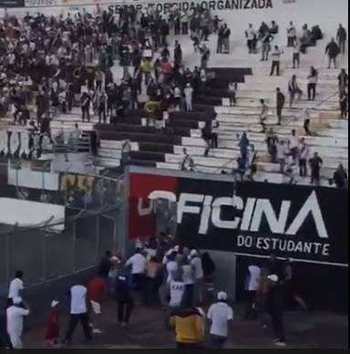 STJD multa a Ponte Preta por briga de torcidas