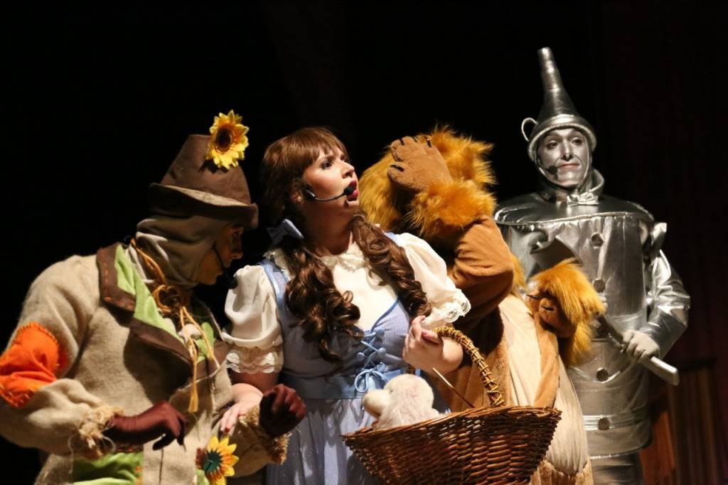 “A Terra de Oz” é atração no Teatro Castro Mendes no fim de semana