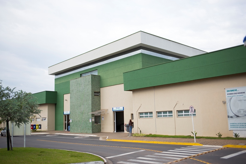 Motorista fica gravemente ferida em acidente na Rod. Adhemar de Barros, em Mogi Guaçu