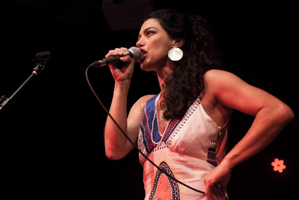 Cantora e compositora campineira, Ieda Cruz homenageia Elis Regina