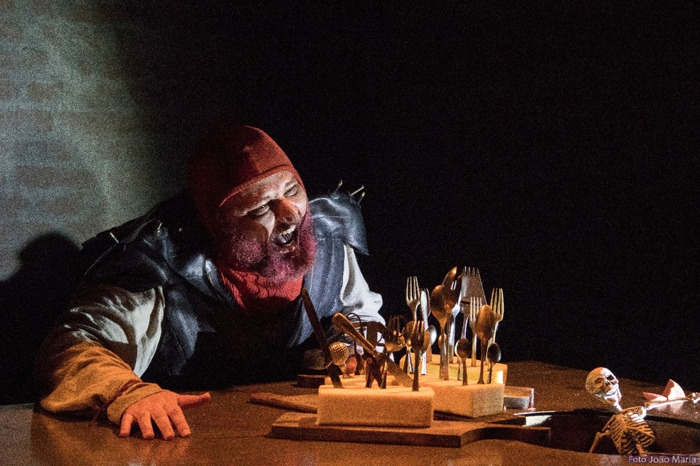 Peça inspirada em romance vencedor do Prêmio Nobel de Literatura é atração no Sesc Campinas