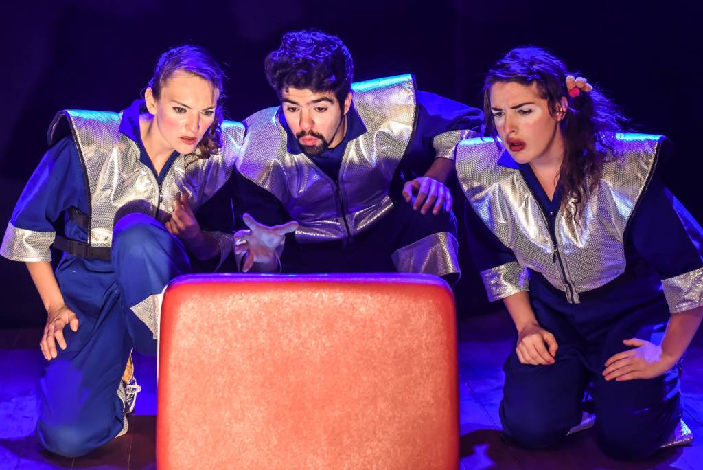 Trupe Zona de Teatro diverte o público infantil neste domingo no Sesc