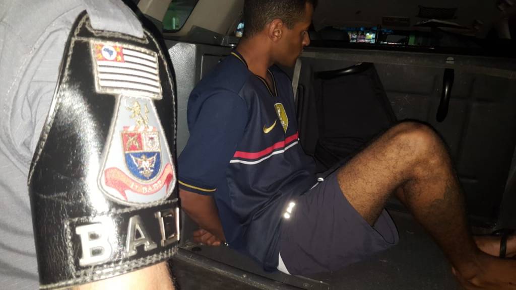 Homem é preso por gerenciar pontos de tráfico de drogas, em Campinas