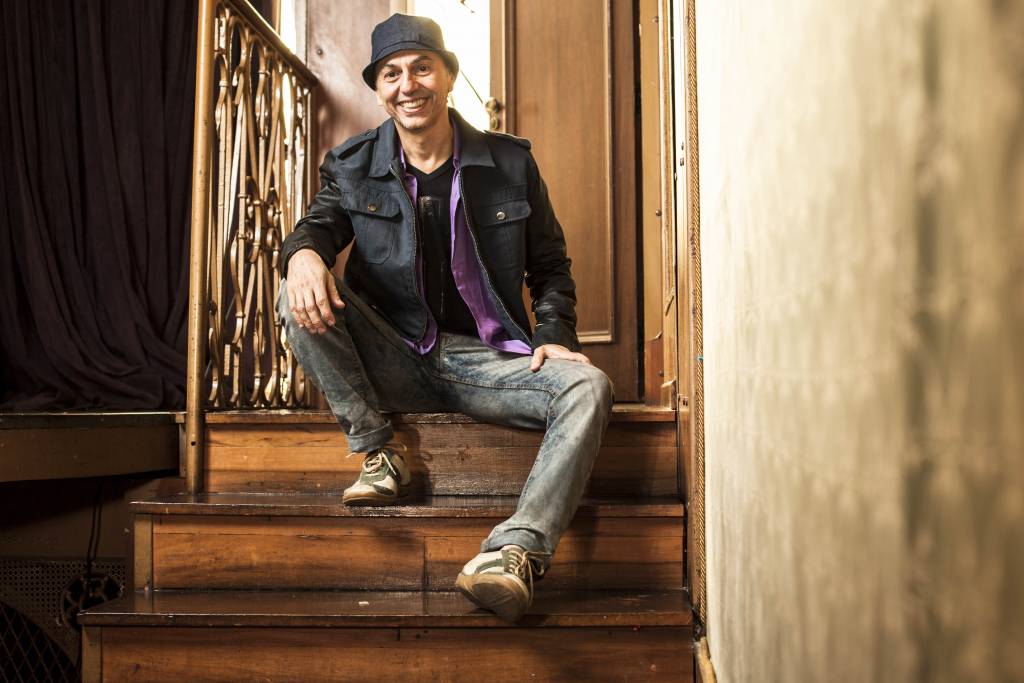 Sinfônica de Campinas faz concerto especial  com Zeca Baleiro na Concha Acústica do Taquaral