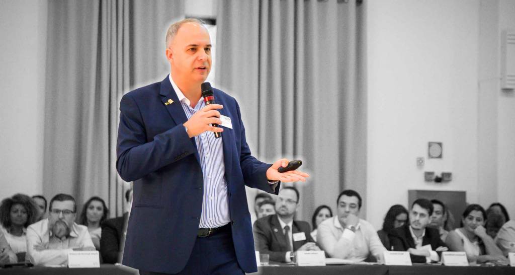 Crise é o melhor momento para crescer por networking