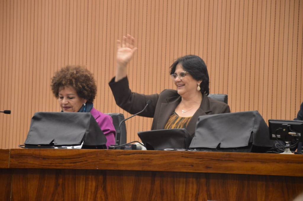 Damares destaca projetos de combate à violência contra a mulher e se recusa a comentar fala de Moro
