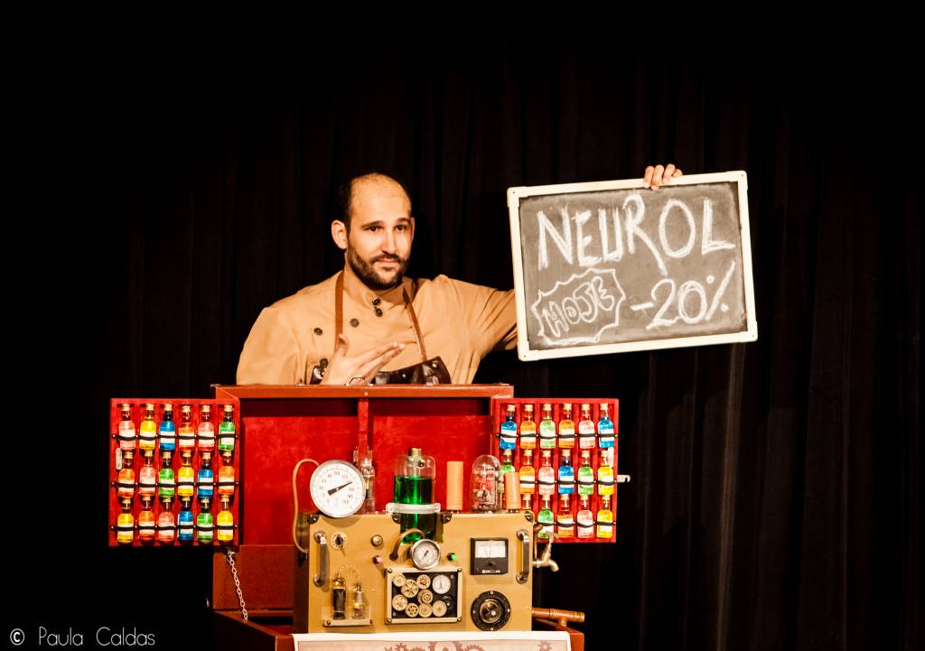 Universo do charlatanismo é tema de espetáculo circense no Sesc Campinas