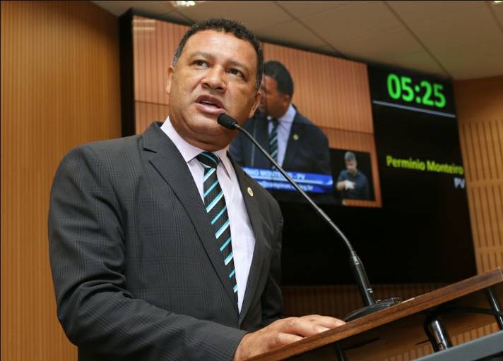 Permínio Monteiro é expulso do PV por infidelidade