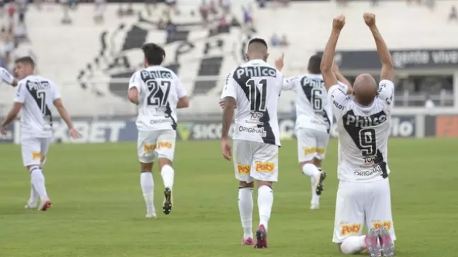 Ponte derrota o Coritiba e sobe 3 posições na classificação