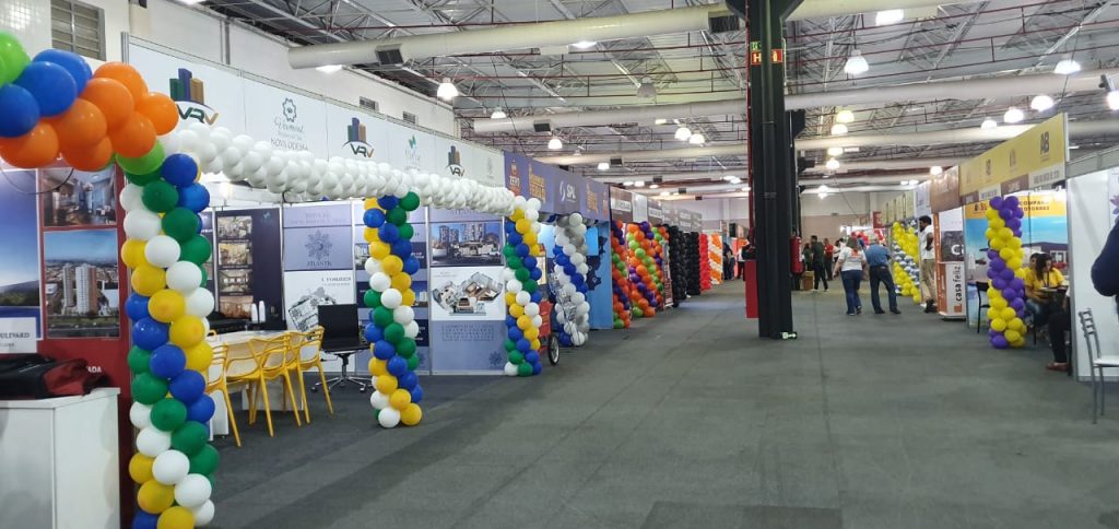 Hotéis e locais de eventos tratam vírus com cautela