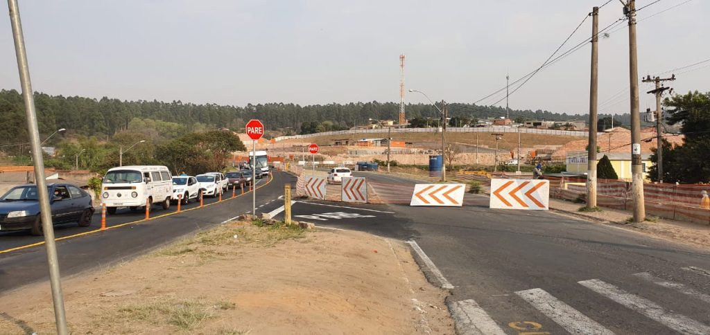 Obras do BRT levam caos aos passageiros e motoristas no Campo Grande
