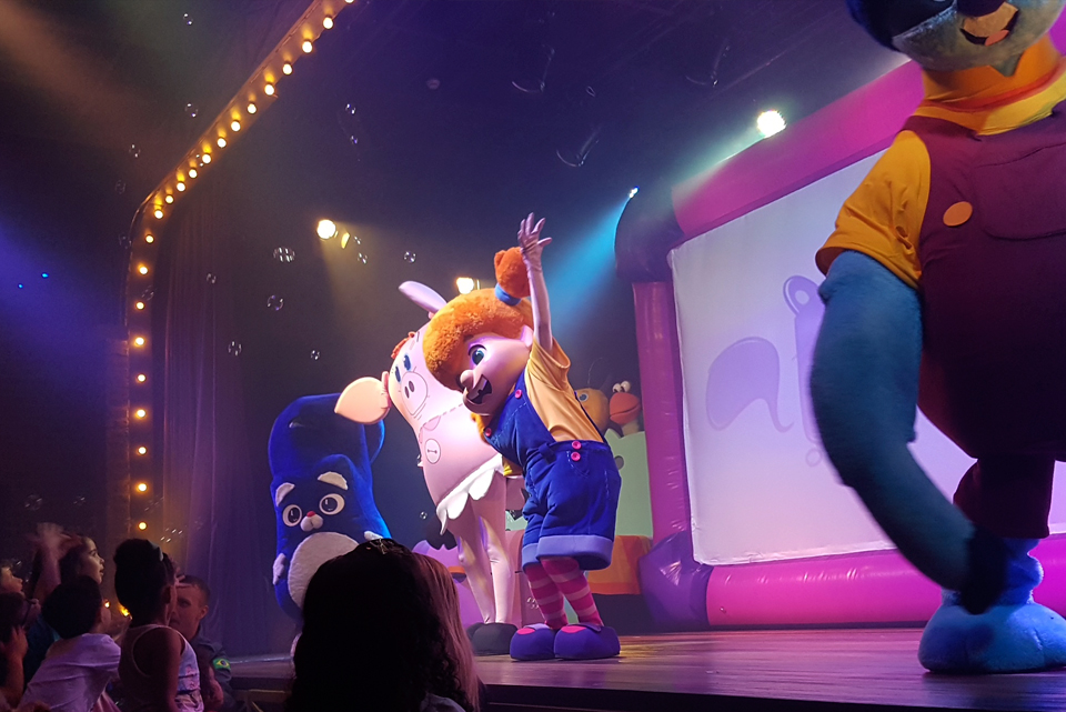 Indaiatuba recebe o espetáculo O Diário de Mika no CIAEI