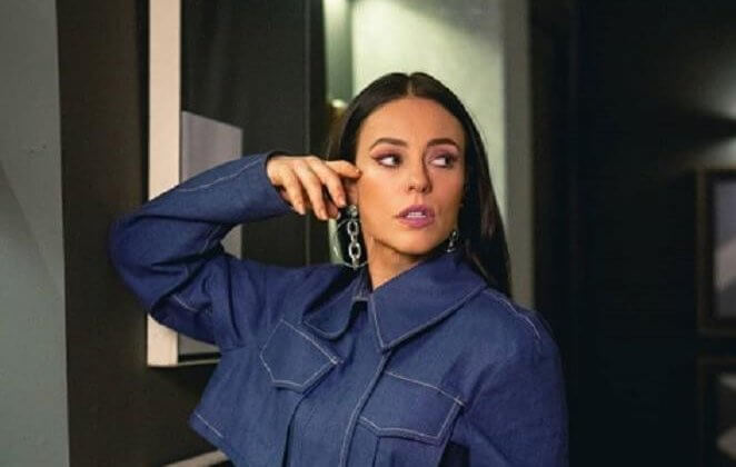 Atriz Paolla Oliveira em sua conta particular do Instagram e o da sua personagem ganham dinheiro com merchans