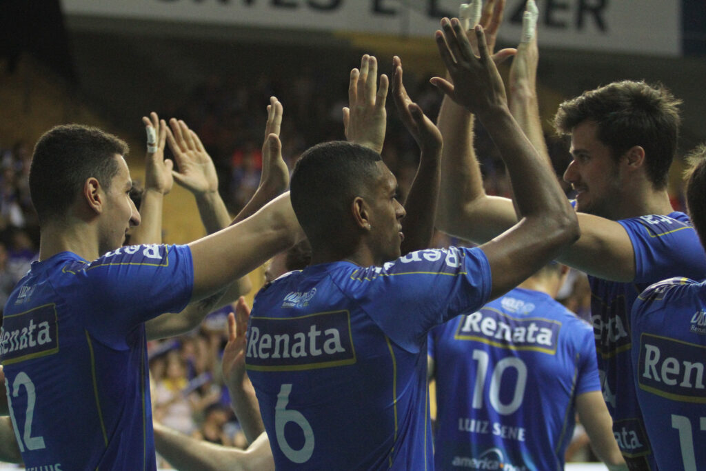 Campinas se classifica para semifinais do Estadual de vôlei