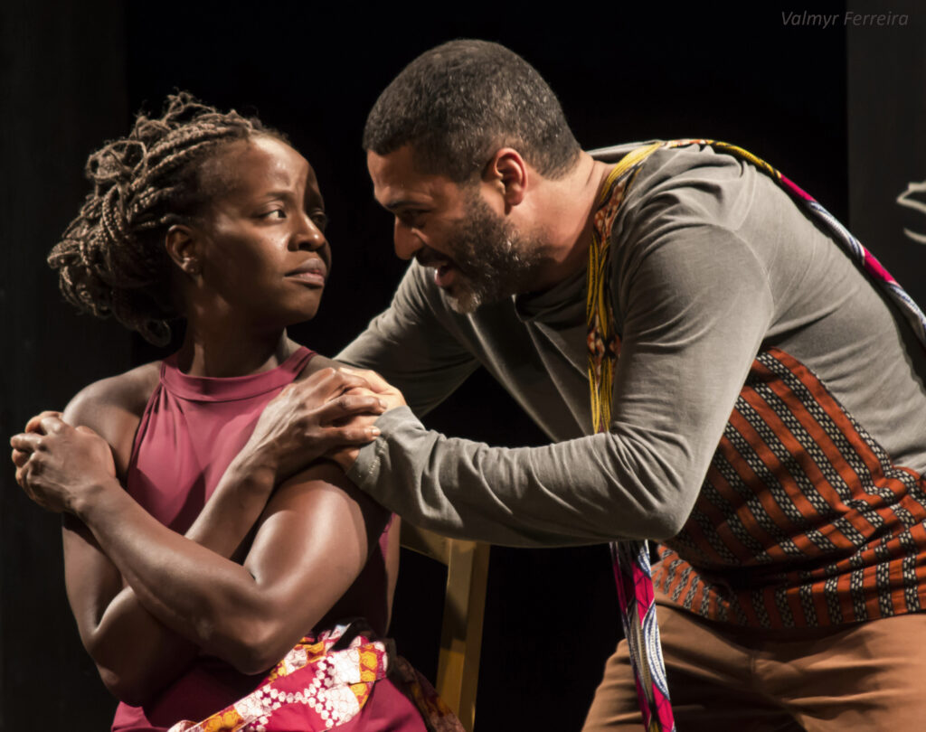 Teatro “Manoel Lyra” recebe o espetáculo “Contos Negreiros do Brasil”