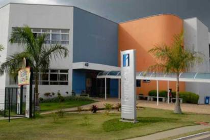 Colégios fecham e sindicato nega relação com crise