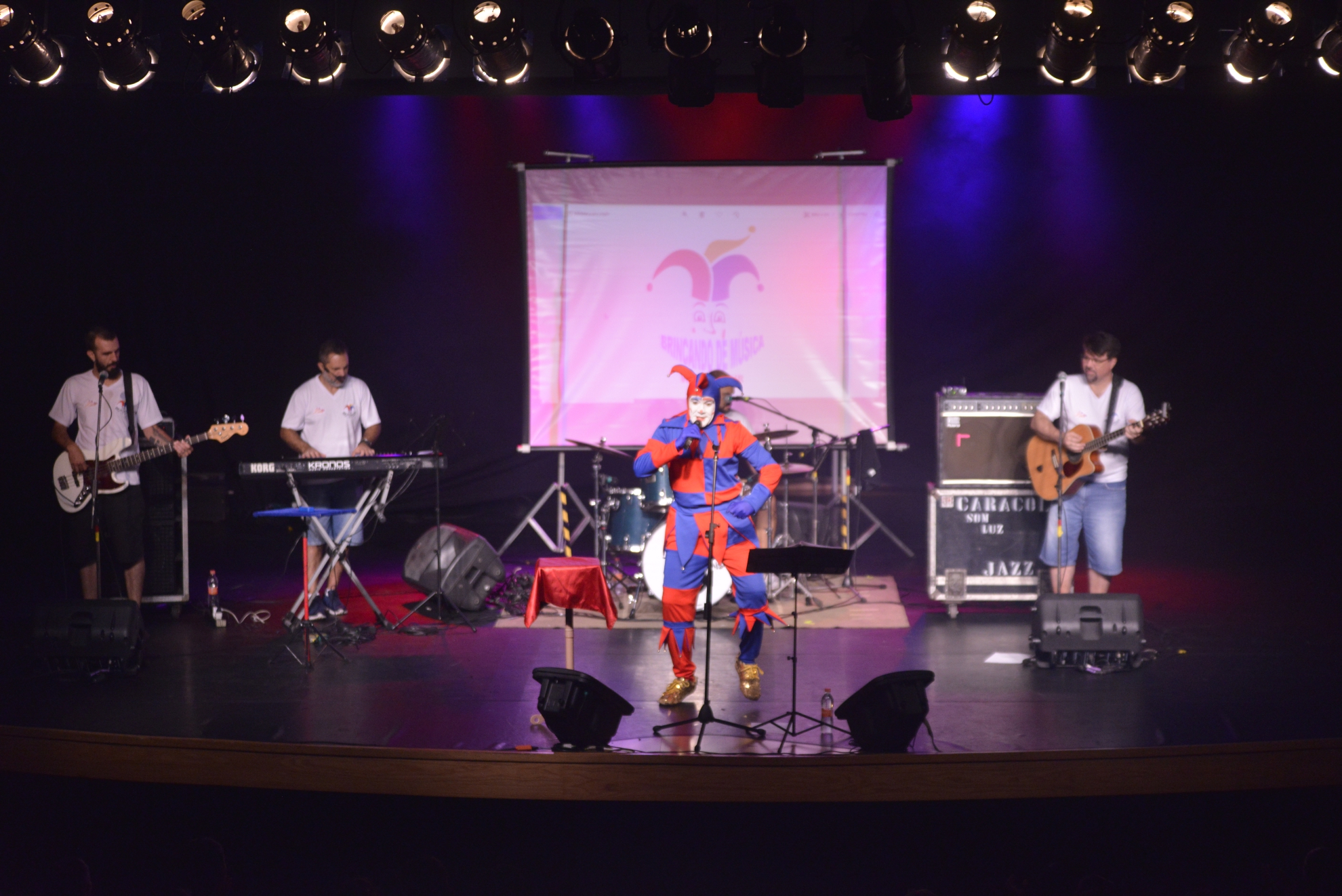 Espetáculo musical anima a tarde deste sábado no teatro da Cia Sotac